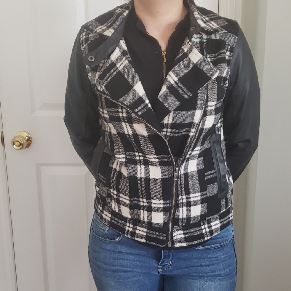 black and whit Jacket